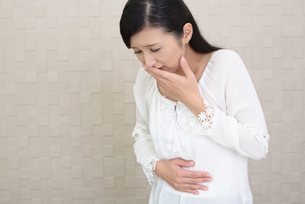 過敏性腸症候群　IBS　繰り返す下痢　便秘　胃腸の不調に悩む女性