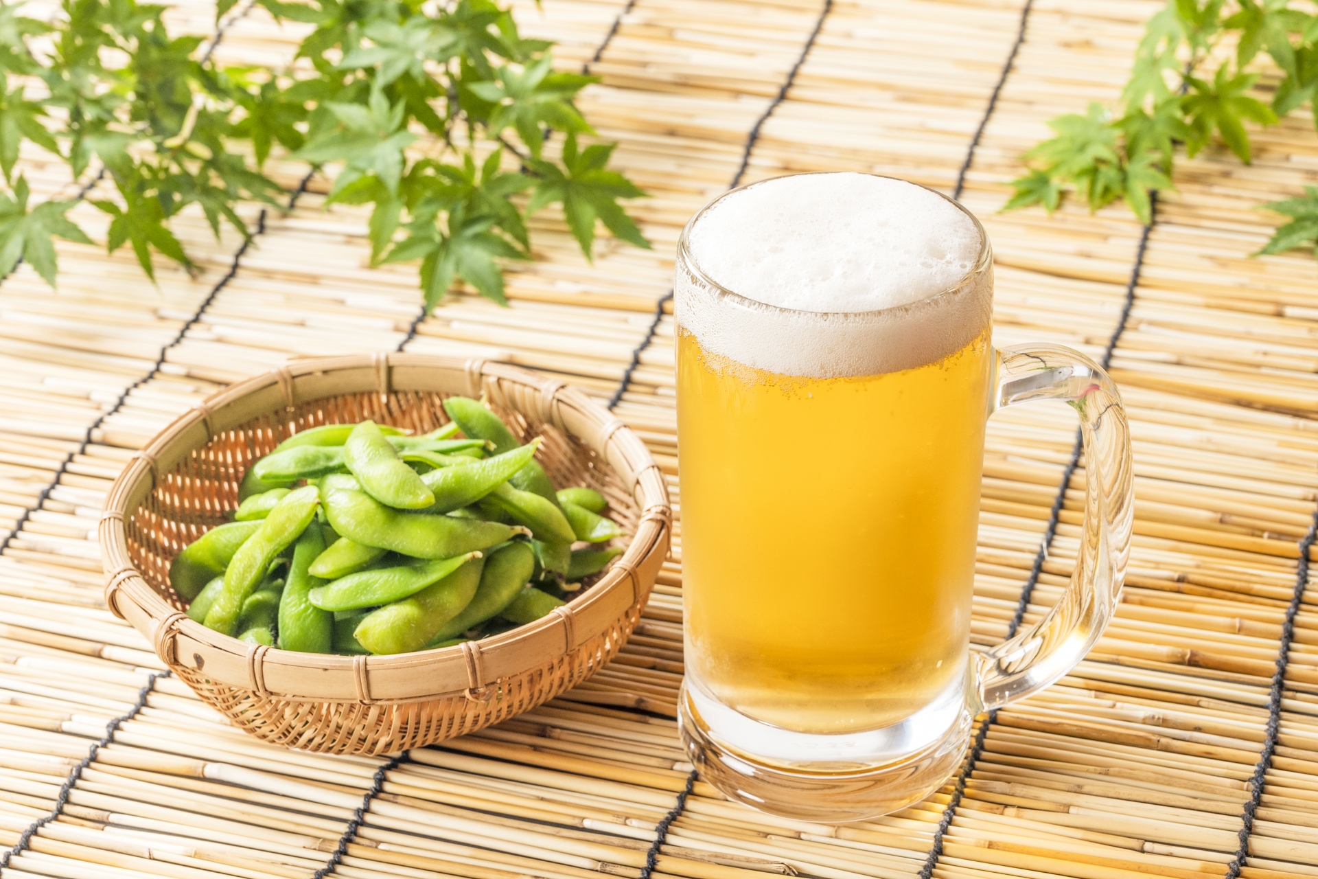 ビールなどの冷たい飲み物や食べ物がかえって夏バテを引き起こします