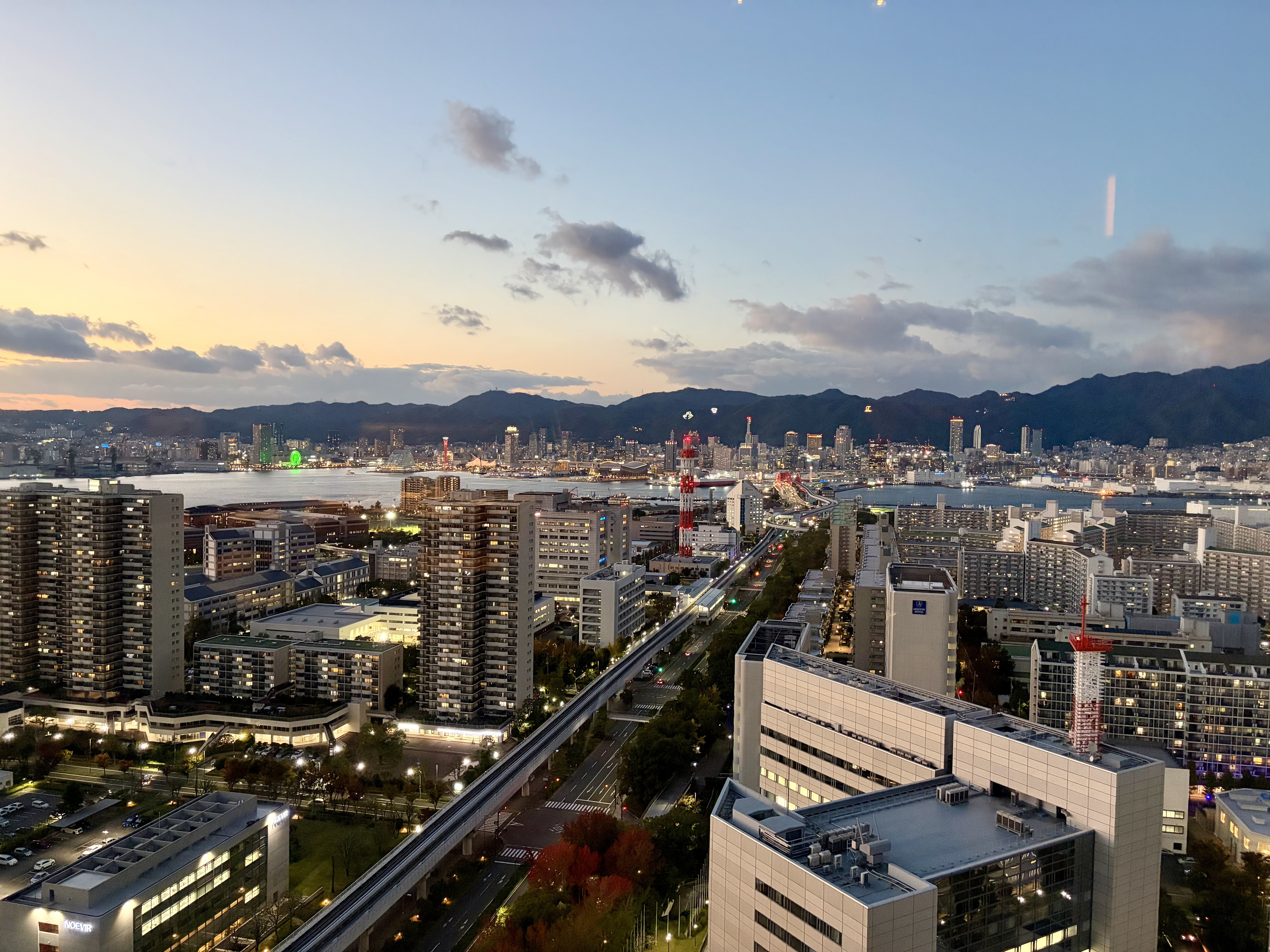 神戸ポートピアホテル GOCOCUからの夜景 夕景